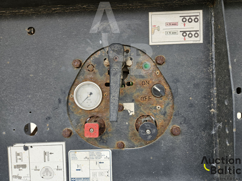 نصف مقطورة ستارة Wielton NW-3: صورة 17 نصف مقطورة ستارة Wielton NW-3: صورة 17