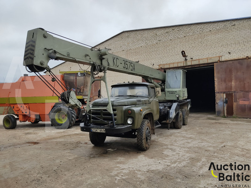 ZIL 133 - رافعة لجميع التضاريس: صورة 1 ZIL 133 - رافعة لجميع التضاريس: صورة 1