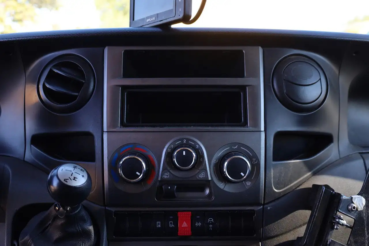 شاحنة مغلقة الصندوق Iveco Daily/ Regalsystem/Luftfeder/KURZ/1. Hand: صورة 12 شاحنة مغلقة الصندوق Iveco Daily/ Regalsystem/Luftfeder/KURZ/1. Hand: صورة 12