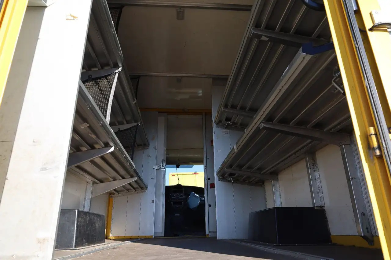 شاحنة مغلقة الصندوق Iveco Daily/ Regalsystem/Luftfeder/KURZ/1. Hand: صورة 7 شاحنة مغلقة الصندوق Iveco Daily/ Regalsystem/Luftfeder/KURZ/1. Hand: صورة 7