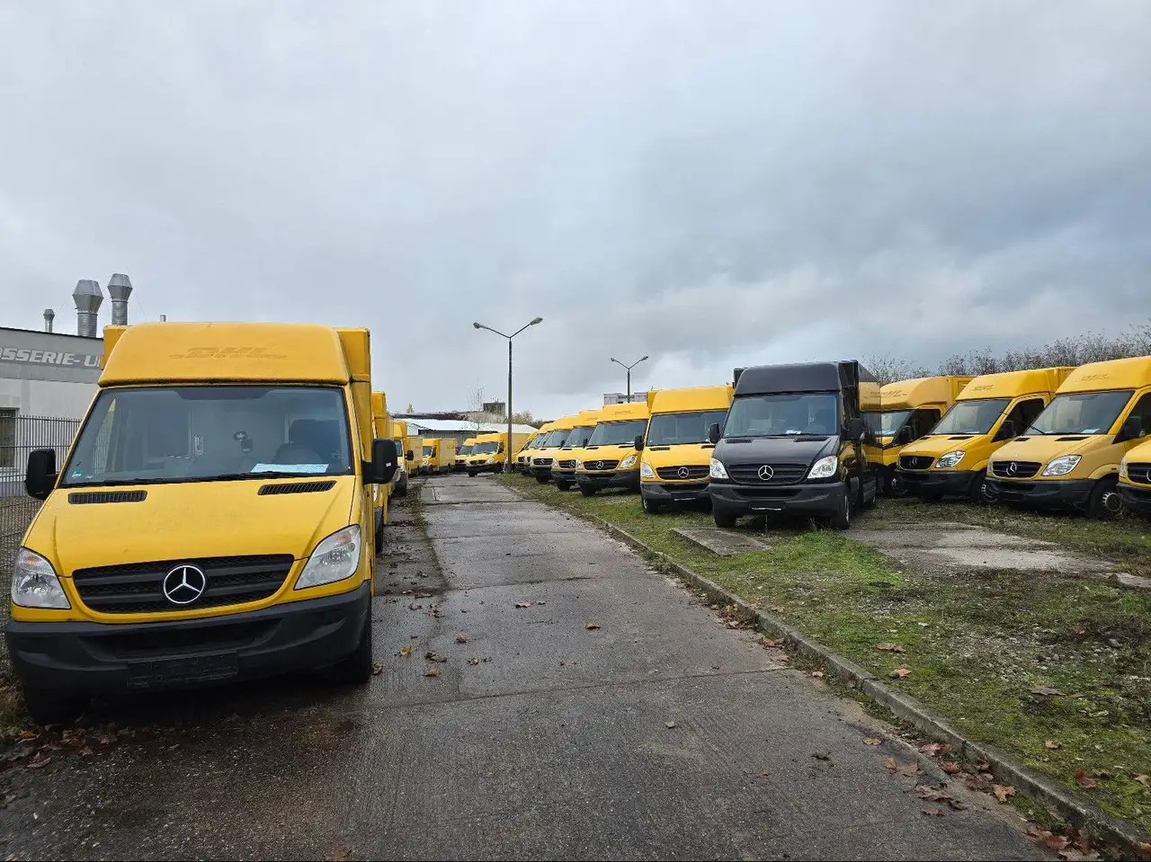 Mercedes-Benz Sprinter/ Koffer/Regalsystem - شاحنة مغلقة الصندوق: صورة 1 Mercedes-Benz Sprinter/ Koffer/Regalsystem - شاحنة مغلقة الصندوق: صورة 1
