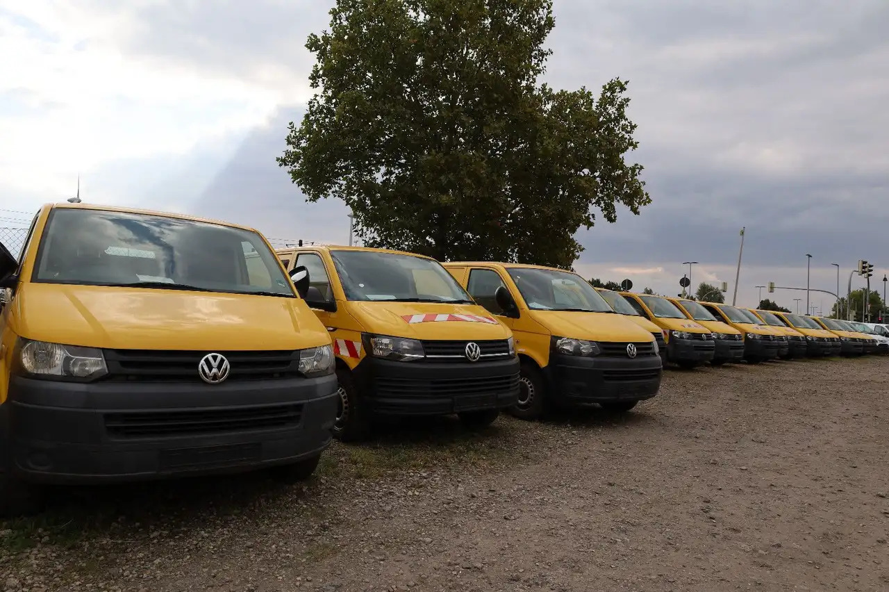 فان Volkswagen T5 Transporter/ 2.0 TDI/EU5/Werkstattfahrzeug: صورة 1