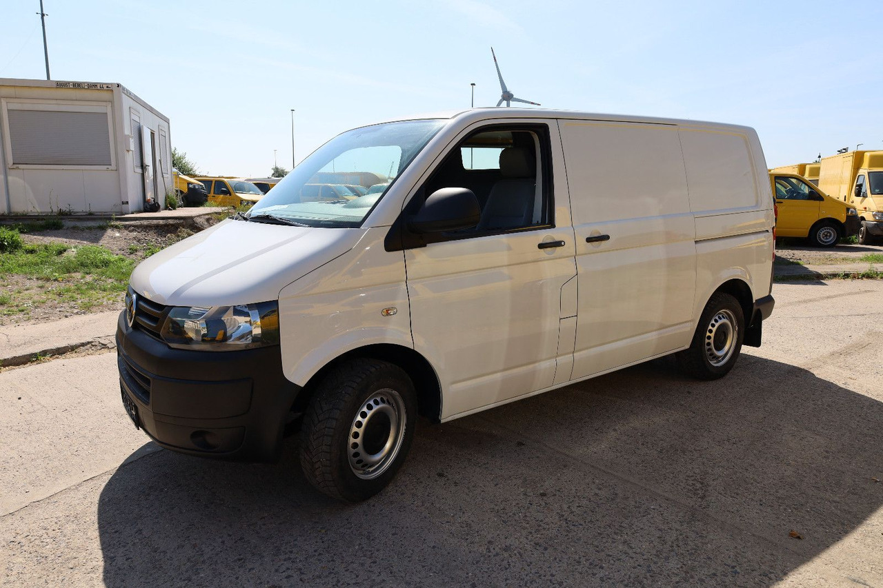 Volkswagen T5 Transporter Kasten-Kombi 2.0 TDI/EU5/1.Hand - فان المدمجة: صورة 3 Volkswagen T5 Transporter Kasten-Kombi 2.0 TDI/EU5/1.Hand - فان المدمجة: صورة 3