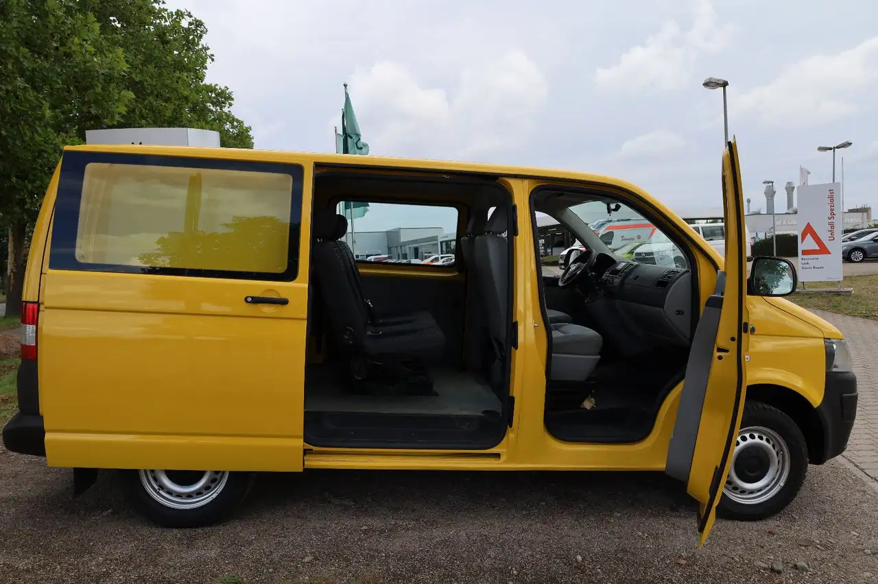 Volkswagen T5 Transporter Kasten-Kombi 2.0 TDI/EU5/5-Sitze - الشاحنات الصغيرة كابينة مزدوجة: صورة 1 Volkswagen T5 Transporter Kasten-Kombi 2.0 TDI/EU5/5-Sitze - الشاحنات الصغيرة كابينة مزدوجة: صورة 1