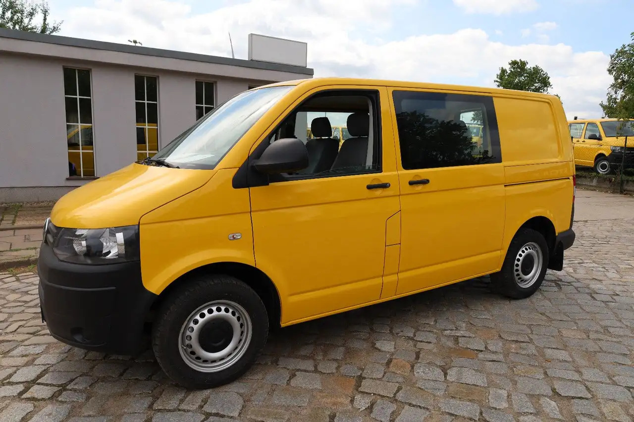 Volkswagen T5 Transporter Kasten-Kombi 2.0 TDI/EU5/5-Sitze - سيارة: صورة 3 Volkswagen T5 Transporter Kasten-Kombi 2.0 TDI/EU5/5-Sitze - سيارة: صورة 3