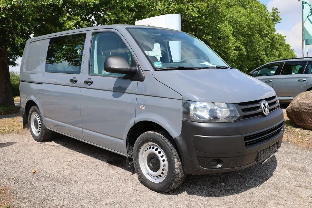 Volkswagen T5 Transporter Kasten-Kombi 2.0 TDI/EU5/5-Sitze - سيارة: صورة 2 Volkswagen T5 Transporter Kasten-Kombi 2.0 TDI/EU5/5-Sitze - سيارة: صورة 2