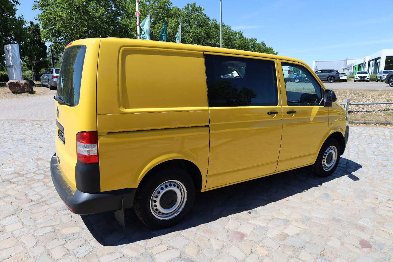 Volkswagen T5 Transporter Kasten-Kombi 2.0 TDI/EU5 - ميكروباص: صورة 3 Volkswagen T5 Transporter Kasten-Kombi 2.0 TDI/EU5 - ميكروباص: صورة 3