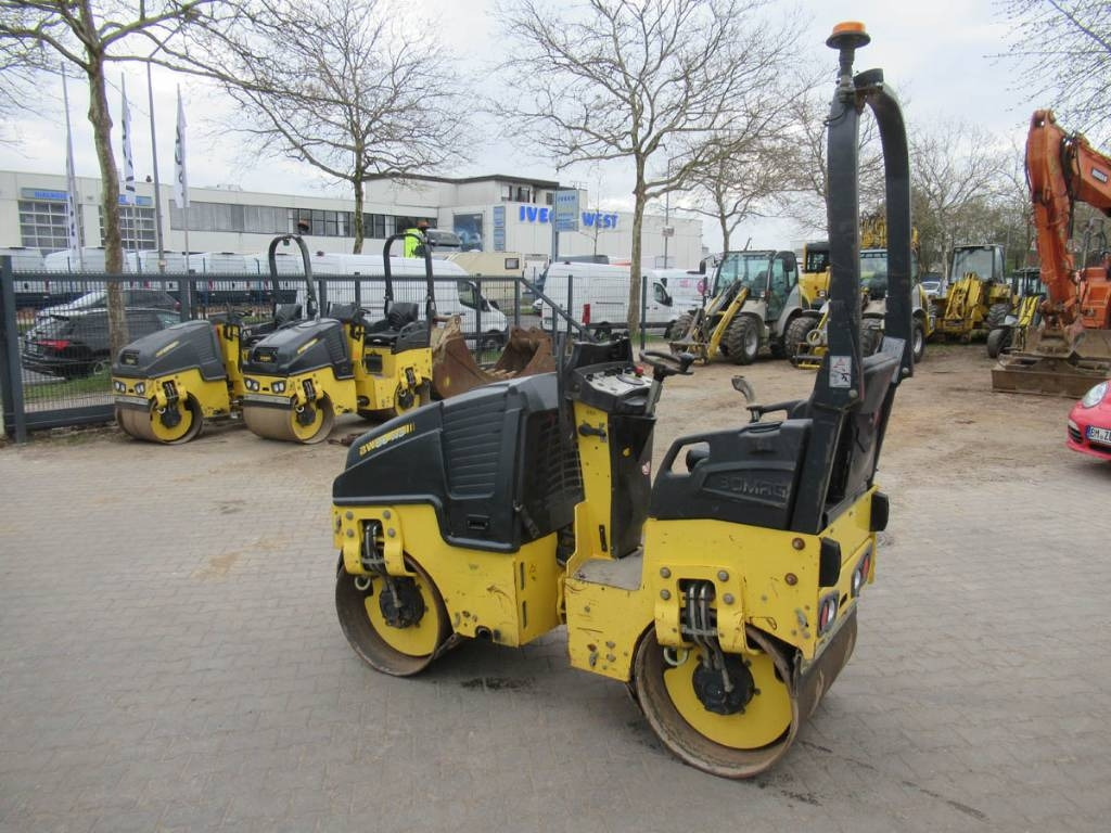 Bomag BW 80 AD-5 - مدحلة اسفلت: صورة 1 Bomag BW 80 AD-5 - مدحلة اسفلت: صورة 1