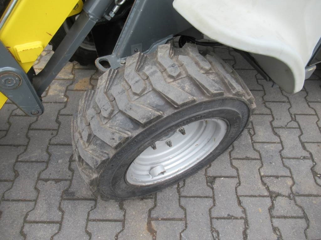 Kramer 5035 Neu Reifen neue Schaufel 33PS Motor - اللودر بعجل: صورة 4 Kramer 5035 Neu Reifen neue Schaufel 33PS Motor - اللودر بعجل: صورة 4