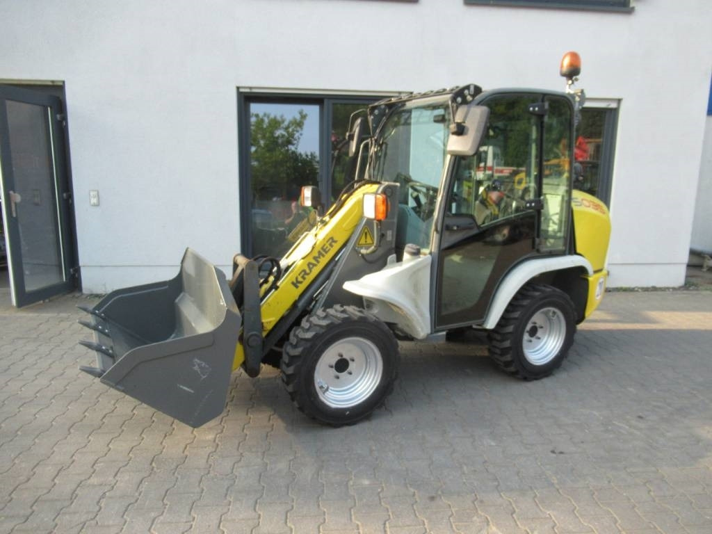 Kramer 5035 neuer Schaufel neue Reifen 33PS Motor - اللودر بعجل: صورة 1 Kramer 5035 neuer Schaufel neue Reifen 33PS Motor - اللودر بعجل: صورة 1