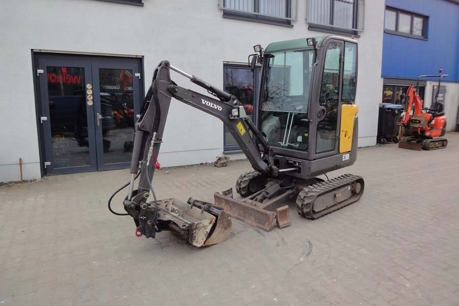 Volvo EC18D Löffelpaket - حفارة مُصَّغرة: صورة 1 Volvo EC18D Löffelpaket - حفارة مُصَّغرة: صورة 1