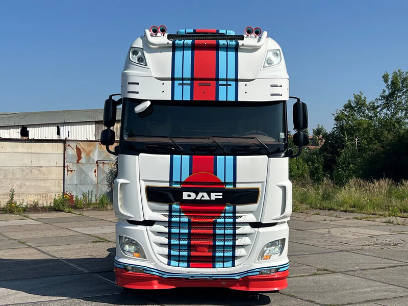 DAF XF 530 MARTINI RACING XF530 full options - وحدة جر: صورة 4 DAF XF 530 MARTINI RACING XF530 full options - وحدة جر: صورة 4