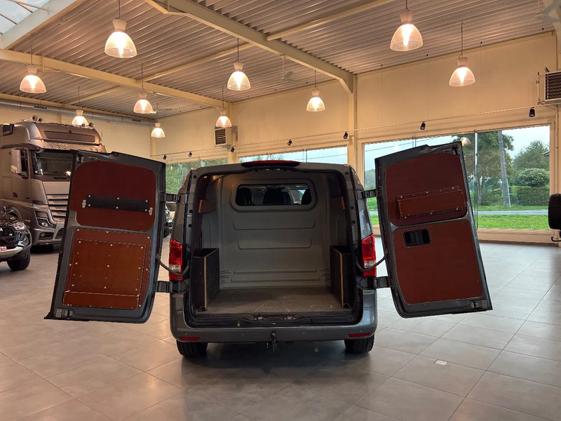 Mercedes-Benz Vito 119 4x4*4-MATIC*6 Seats*TOP CONDITIE* - فان, الشاحنات الصغيرة كابينة مزدوجة: صورة 4 Mercedes-Benz Vito 119 4x4*4-MATIC*6 Seats*TOP CONDITIE* - فان, الشاحنات الصغيرة كابينة مزدوجة: صورة 4