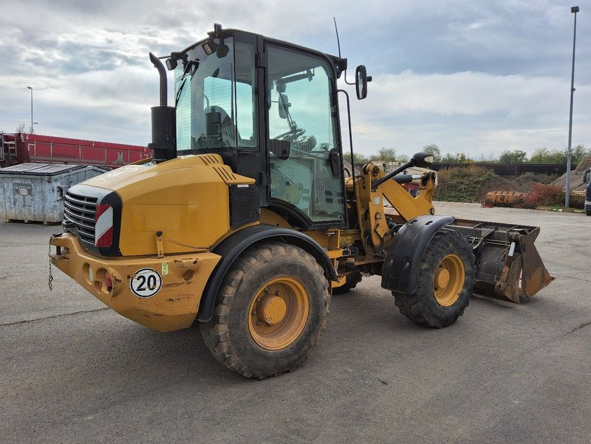 CATERPILLAR 908H - اللودر بعجل: صورة 2 CATERPILLAR 908H - اللودر بعجل: صورة 2