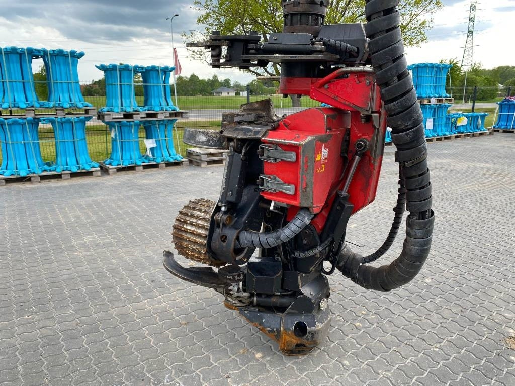 حصادة الأخشاب Komatsu 901 XC: صورة 8