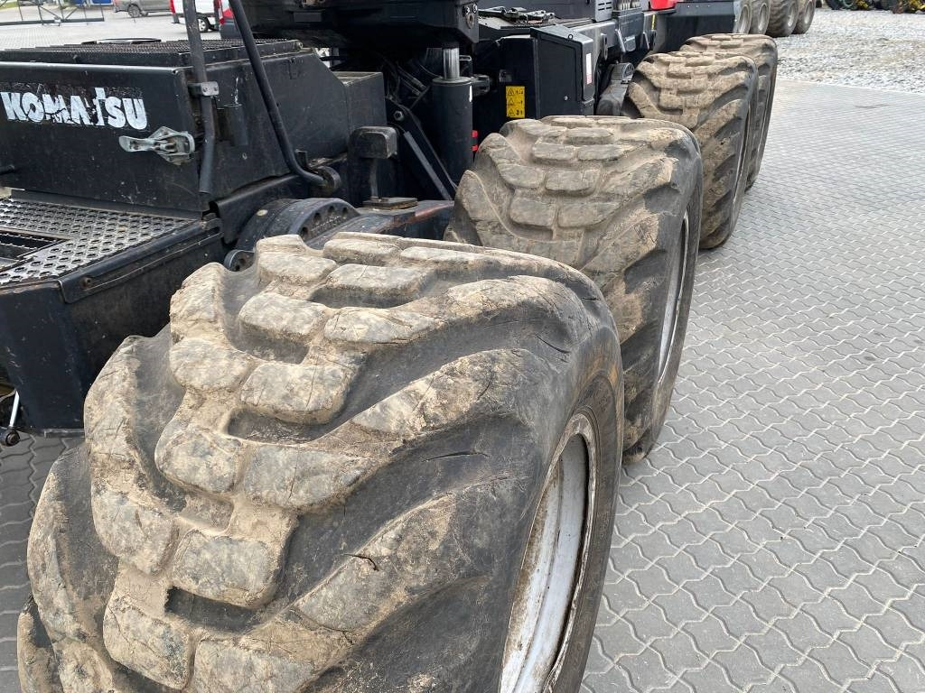 حصادة الأخشاب Komatsu 901 XC: صورة 26