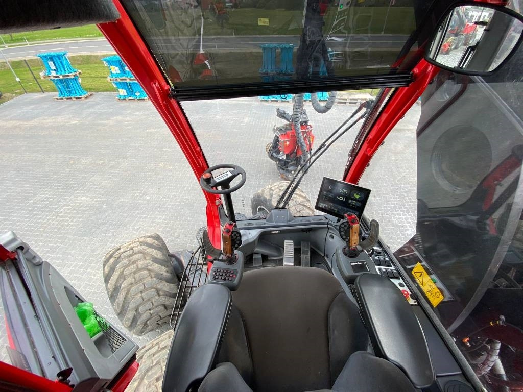 حصادة الأخشاب Komatsu 901 XC: صورة 15