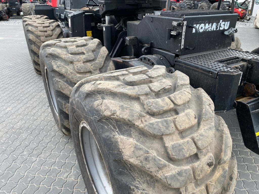 حصادة الأخشاب Komatsu 901 XC: صورة 27