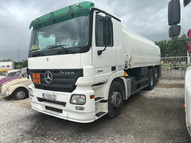 MERCEDES-BENZ Actros 2641 - شاحنة صهريج: صورة 2 MERCEDES-BENZ Actros 2641 - شاحنة صهريج: صورة 2