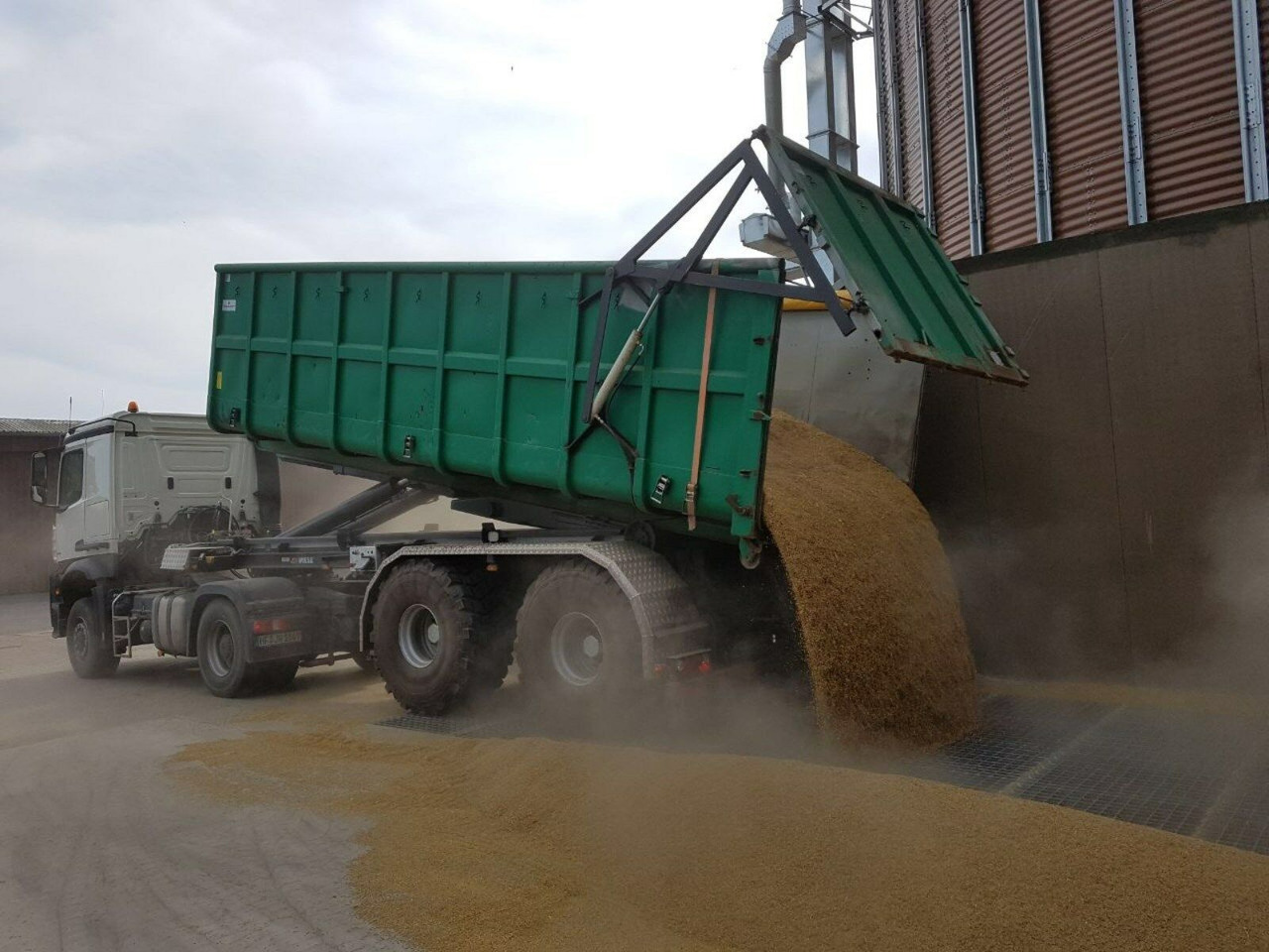 Auflieger Abrollkipper Hakenlift Agrar - نصف مقطورة لنقل الحاويات: صورة 1 Auflieger Abrollkipper Hakenlift Agrar - نصف مقطورة لنقل الحاويات: صورة 1