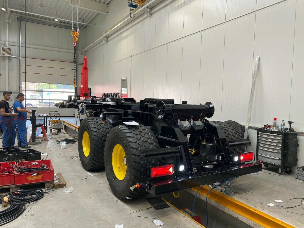 Auflieger Abrollkipper Hakenlift Agrarausführung - نصف مقطورة لنقل الحاويات: صورة 4 Auflieger Abrollkipper Hakenlift Agrarausführung - نصف مقطورة لنقل الحاويات: صورة 4