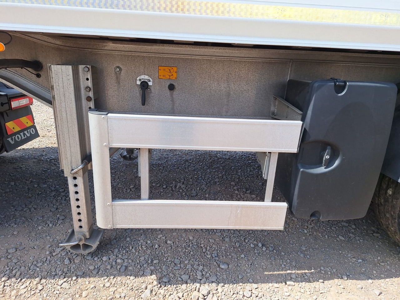 Benalu Bulkliner S 95 50m³ Kombiklappe - قلابة نصف مقطورة نصف مقطورة قلابة: صورة 2 Benalu Bulkliner S 95 50m³ Kombiklappe - قلابة نصف مقطورة نصف مقطورة قلابة: صورة 2