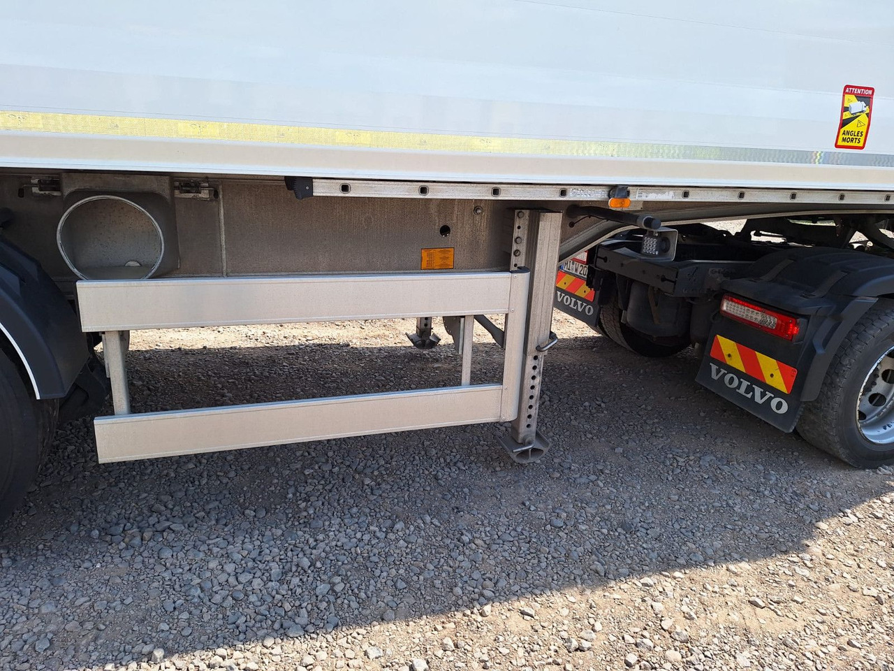 Benalu Bulkliner S 95 50m³ Kombiklappe - قلابة نصف مقطورة نصف مقطورة قلابة: صورة 3 Benalu Bulkliner S 95 50m³ Kombiklappe - قلابة نصف مقطورة نصف مقطورة قلابة: صورة 3