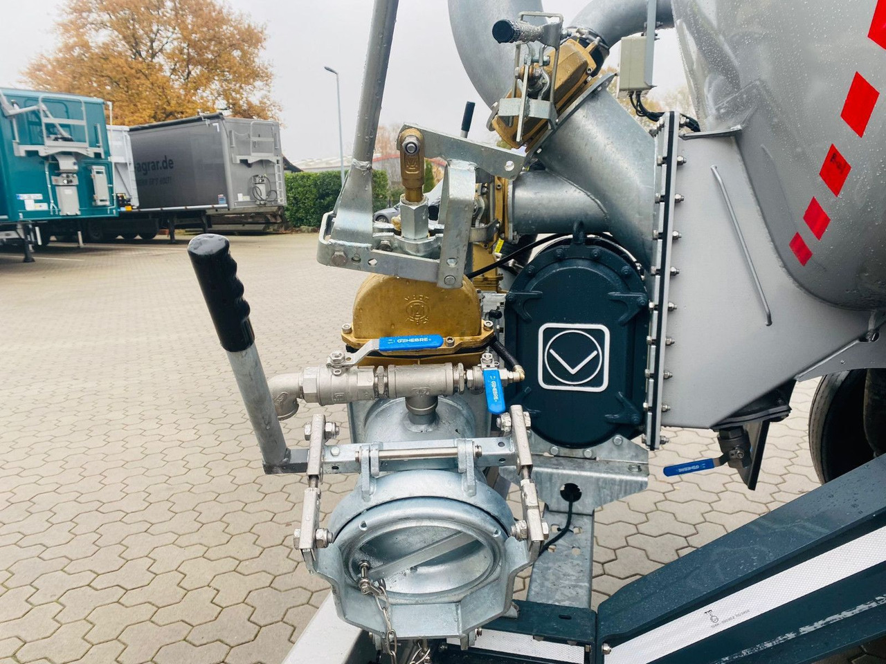 نصف مقطورة صهريج D-TEC Gülletanker SV 2011 "SV2006 BASIC": صورة 9 نصف مقطورة صهريج D-TEC Gülletanker SV 2011 "SV2006 BASIC": صورة 9