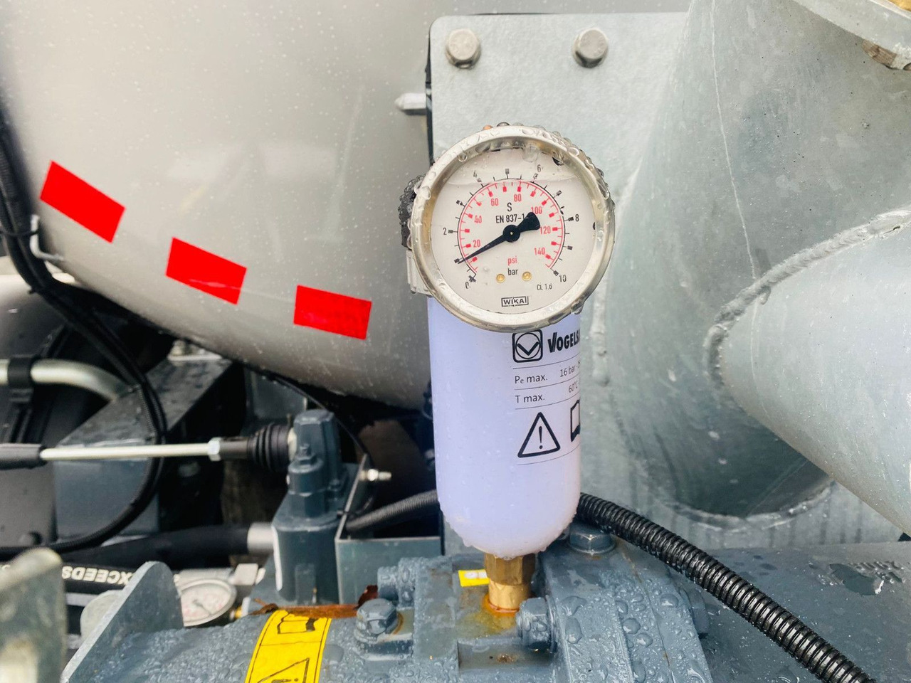 نصف مقطورة صهريج D-TEC Gülletanker SV 2011 "SV2006 BASIC": صورة 11 نصف مقطورة صهريج D-TEC Gülletanker SV 2011 "SV2006 BASIC": صورة 11