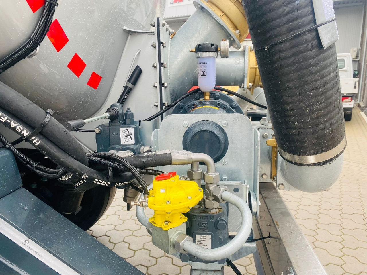 نصف مقطورة صهريج D-TEC Gülletanker SV 2011 "SV2006 BASIC": صورة 8 نصف مقطورة صهريج D-TEC Gülletanker SV 2011 "SV2006 BASIC": صورة 8