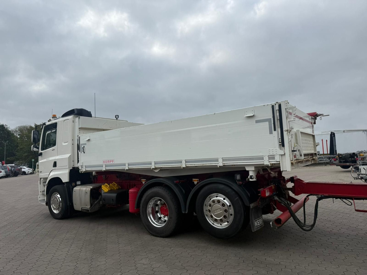 DAF CF 480 FAN 6x2 Dreiseitenkipper Inkl. Anhänger - شاحنة قلاب: صورة 4 DAF CF 480 FAN 6x2 Dreiseitenkipper Inkl. Anhänger - شاحنة قلاب: صورة 4