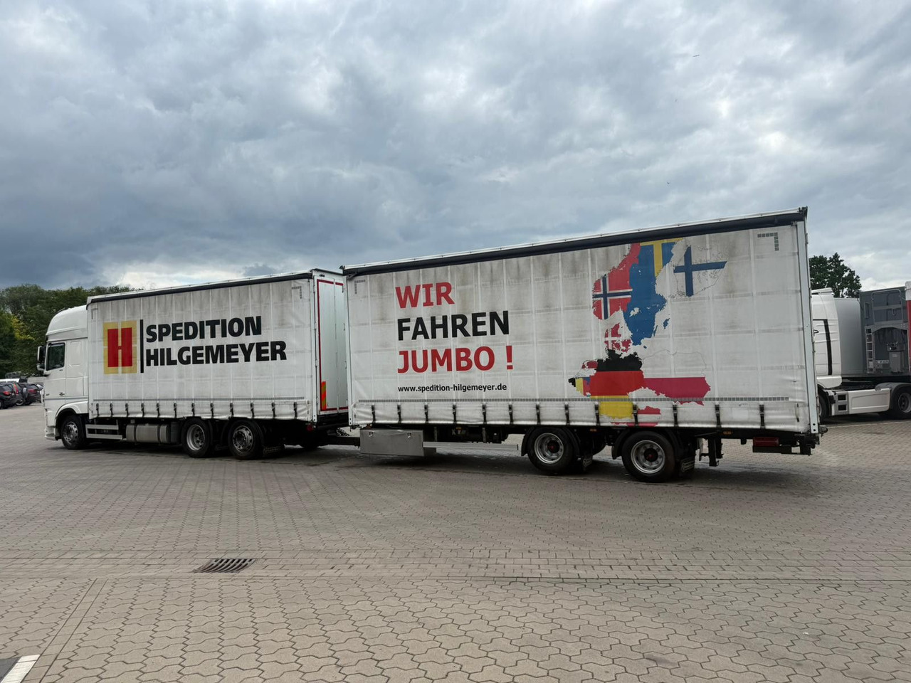 DAF XF 480 FAN LowDeck 6x2 Jumbo Inklusive Anhänger - شاحنة ستارة, مقطورة ستارة جانبية: صورة 4 DAF XF 480 FAN LowDeck 6x2 Jumbo Inklusive Anhänger - شاحنة ستارة, مقطورة ستارة جانبية: صورة 4