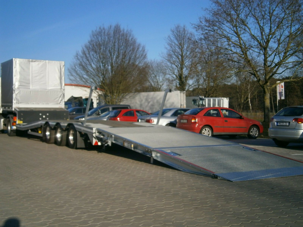Gabelstaplertransporter Tiefbett Rampen - عربة منخفضة مسطحة نصف مقطورة: صورة 5 Gabelstaplertransporter Tiefbett Rampen - عربة منخفضة مسطحة نصف مقطورة: صورة 5