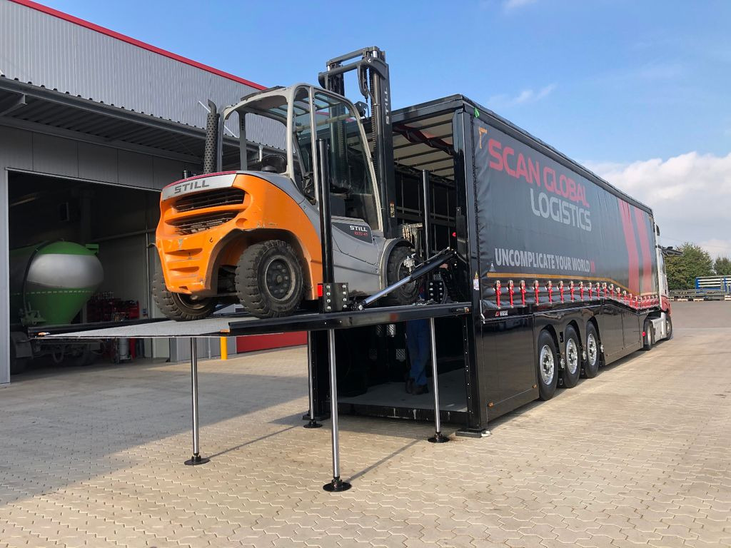 Innenlader Zwischenlader Gabelstaplertransporter - عربة منخفضة مسطحة نصف مقطورة: صورة 5 Innenlader Zwischenlader Gabelstaplertransporter - عربة منخفضة مسطحة نصف مقطورة: صورة 5