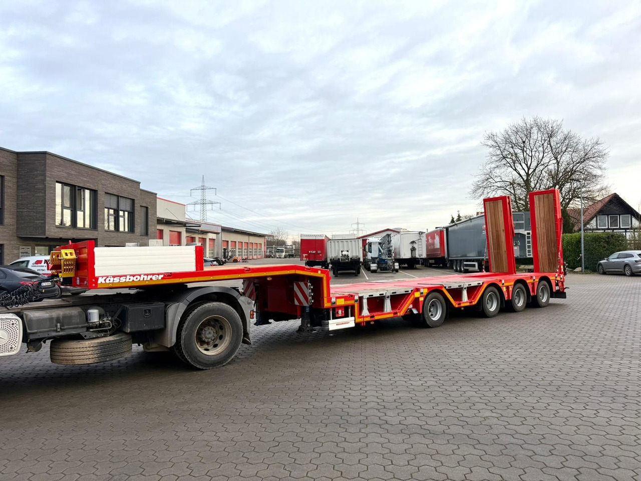 Kässbohrer K.SLA R 4 / 2N 18/40 Tieflader Radmulden tele - عربة منخفضة مسطحة نصف مقطورة: صورة 3 Kässbohrer K.SLA R 4 / 2N 18/40 Tieflader Radmulden tele - عربة منخفضة مسطحة نصف مقطورة: صورة 3