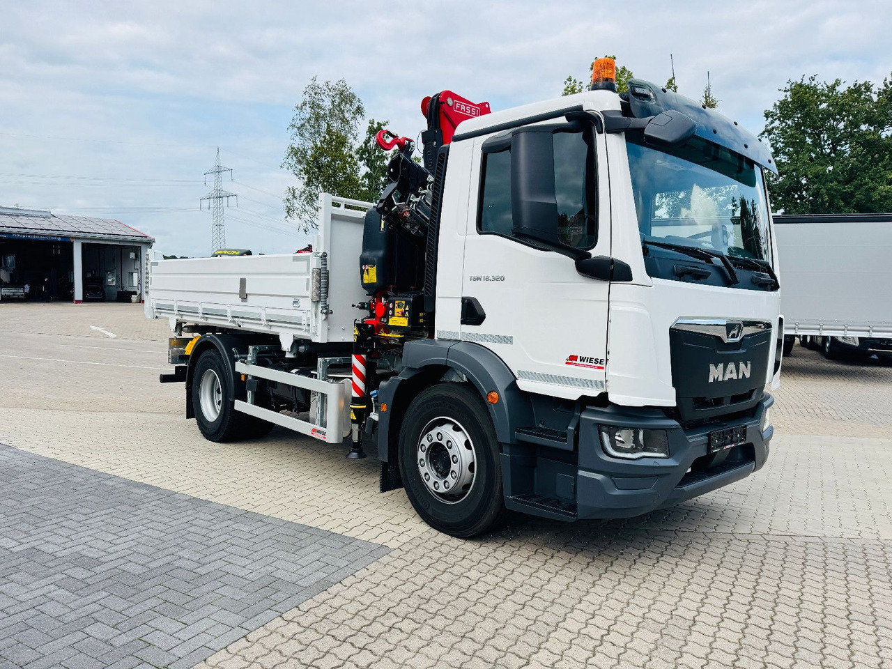 MAN 18.320 4x2 mit Fassi Ladekran Sofort Verfügbar - شاحنة قلاب, شاحنة كرين: صورة 2 MAN 18.320 4x2 mit Fassi Ladekran Sofort Verfügbar - شاحنة قلاب, شاحنة كرين: صورة 2