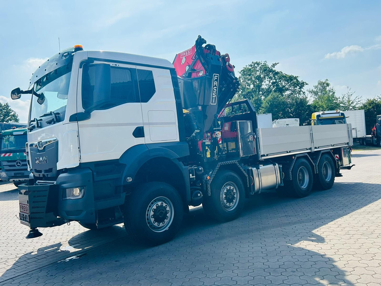 MAN TGS 41.520 8x8 mit Fassi Ladekran F710RA.2.26 - شاحنات مسطحة: صورة 5 MAN TGS 41.520 8x8 mit Fassi Ladekran F710RA.2.26 - شاحنات مسطحة: صورة 5