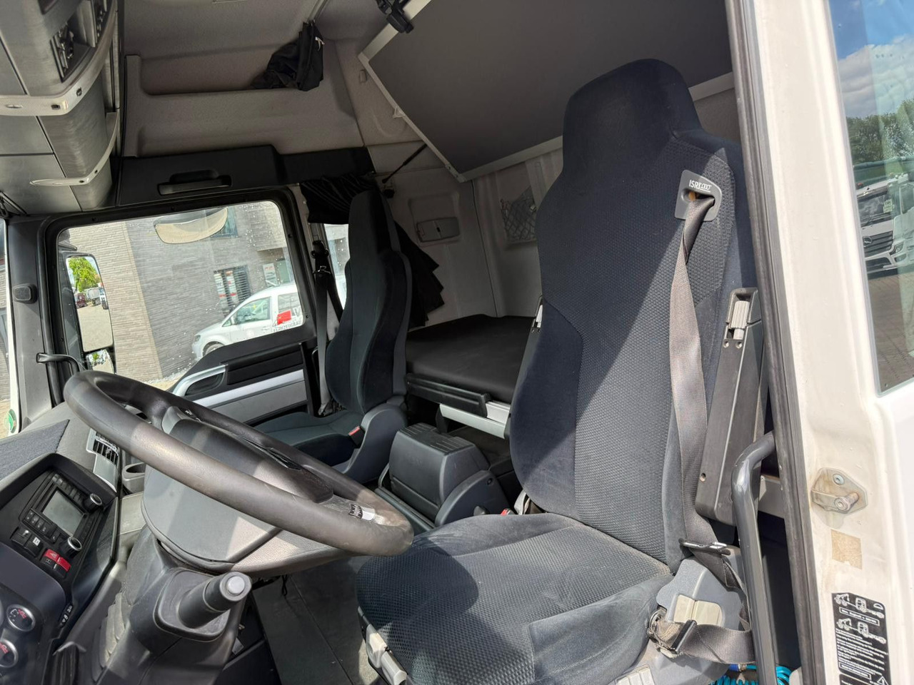 شاحنة كرين MAN TGX 26.440 6x2 mit HMF 3000-5 Kran TÜV NEU: صورة 14