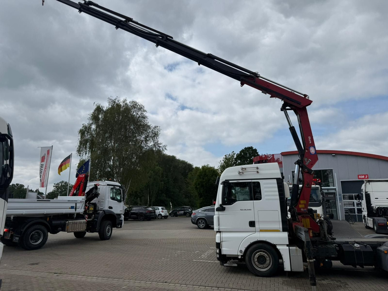 MAN TGX 26.440 6x2 mit HMF 3000-5 Kran TÜV NEU - شاحنة كرين: صورة 5 MAN TGX 26.440 6x2 mit HMF 3000-5 Kran TÜV NEU - شاحنة كرين: صورة 5