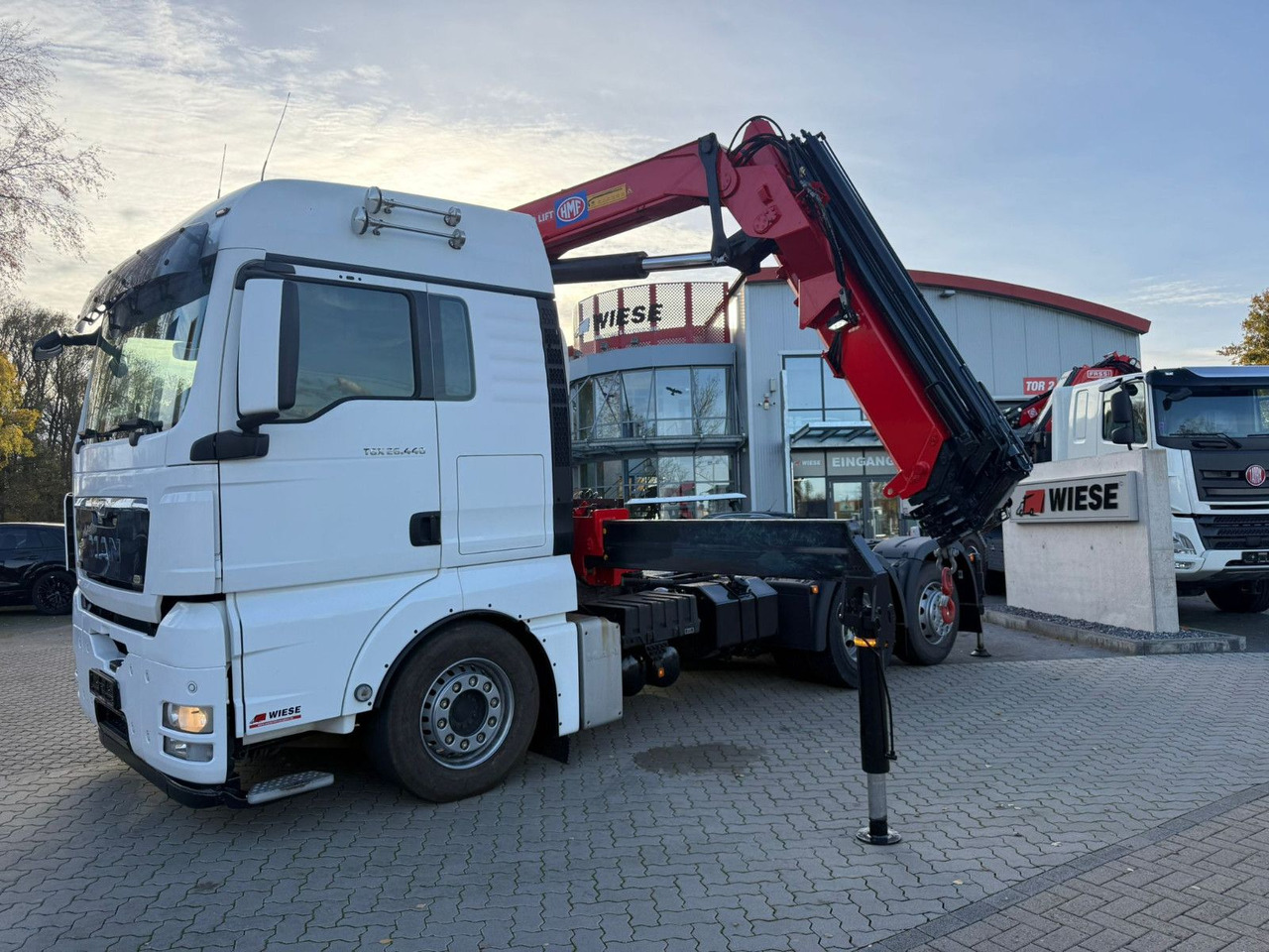 MAN TGX 26.440 6x2 mit HMF 3000-5 Kran Top Zustand - شاحنة كرين: صورة 4 MAN TGX 26.440 6x2 mit HMF 3000-5 Kran Top Zustand - شاحنة كرين: صورة 4