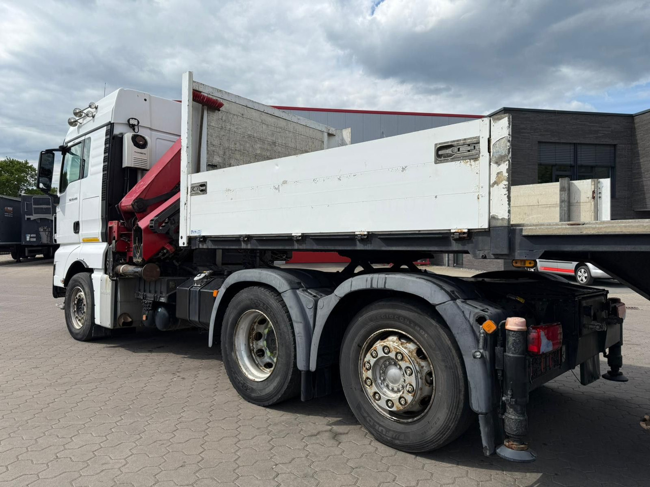 MAN TGX 26.440 6x2 mit HMF 3000-5 Kran - وحدة جر: صورة 5 MAN TGX 26.440 6x2 mit HMF 3000-5 Kran - وحدة جر: صورة 5