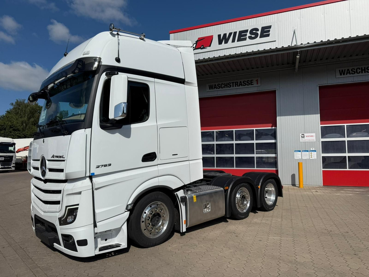 Mercedes-Benz Actros 2753 GigaSpace L 6x2 Lowliner TrendLine - وحدة جر: صورة 1 Mercedes-Benz Actros 2753 GigaSpace L 6x2 Lowliner TrendLine - وحدة جر: صورة 1