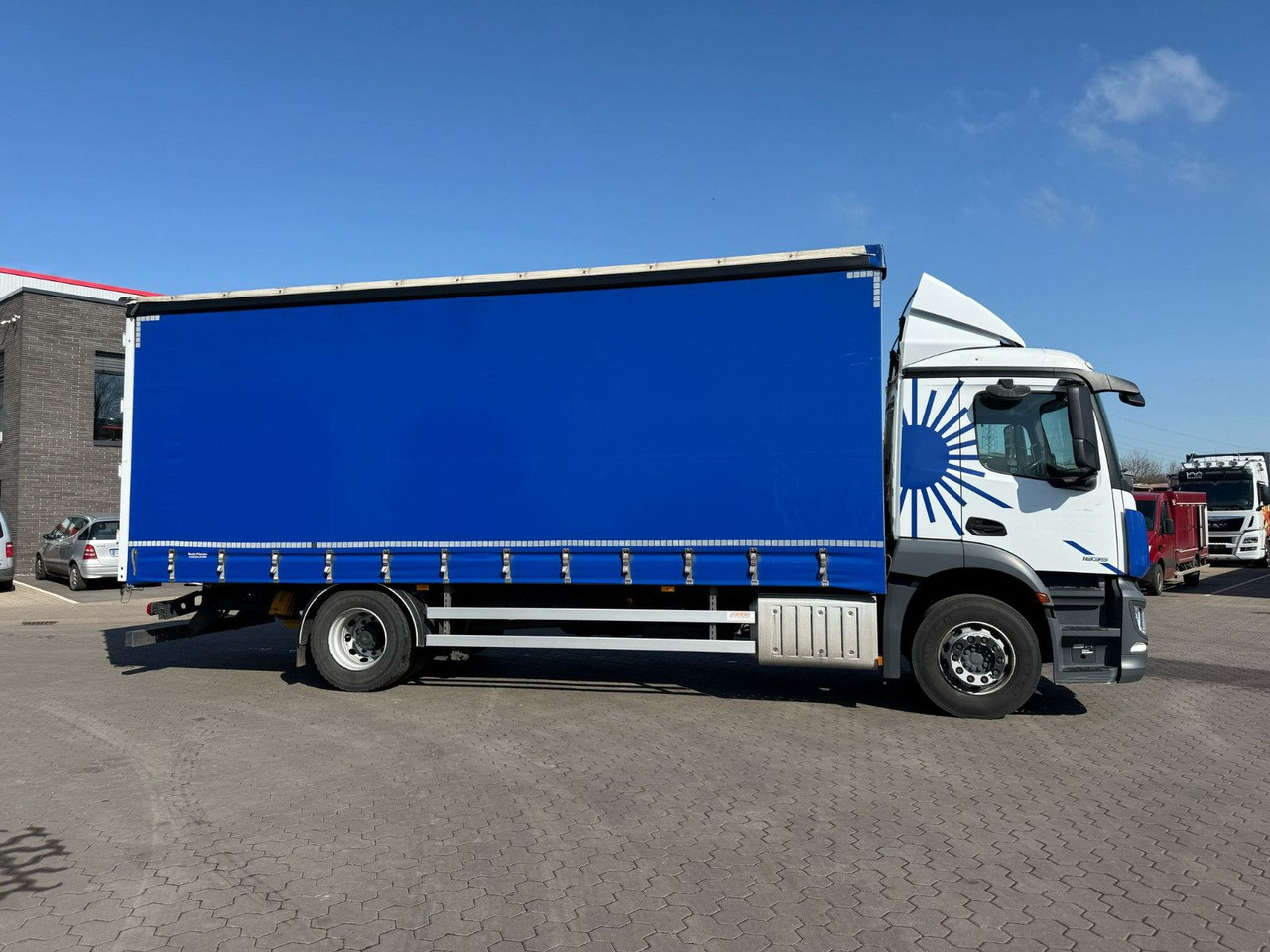 Mercedes-Benz Antos 1835 L - 4x2 Schiebeplane - شاحنة ستارة: صورة 5 Mercedes-Benz Antos 1835 L - 4x2 Schiebeplane - شاحنة ستارة: صورة 5