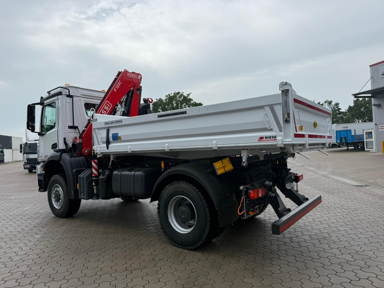 Mercedes-Benz Arocs 1835 4x4 Allrad Fassi F135 Kran Kipper - شاحنة قلاب, شاحنة كرين: صورة 3 Mercedes-Benz Arocs 1835 4x4 Allrad Fassi F135 Kran Kipper - شاحنة قلاب, شاحنة كرين: صورة 3