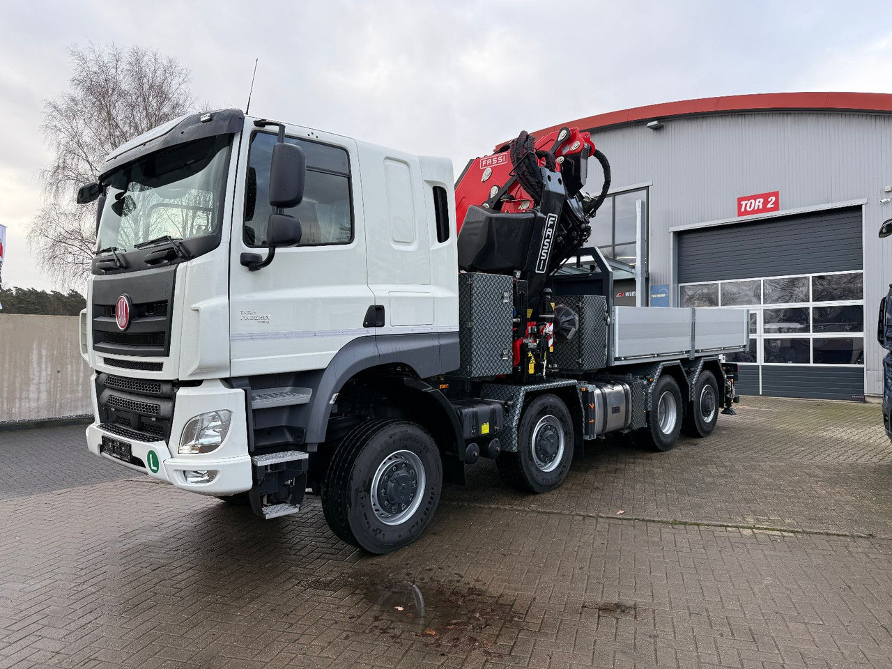 Tatra 41.500 8x8 Phoenix Fassi F710 Kran - شاحنات مسطحة, شاحنة كرين: صورة 1 Tatra 41.500 8x8 Phoenix Fassi F710 Kran - شاحنات مسطحة, شاحنة كرين: صورة 1