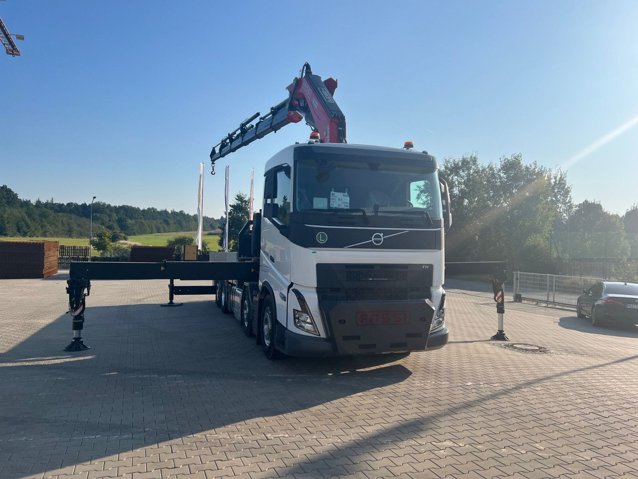 Volvo FH 500 8x2 Kran F710 RA2.26 - شاحنات مسطحة, شاحنة كرين: صورة 2 Volvo FH 500 8x2 Kran F710 RA2.26 - شاحنات مسطحة, شاحنة كرين: صورة 2