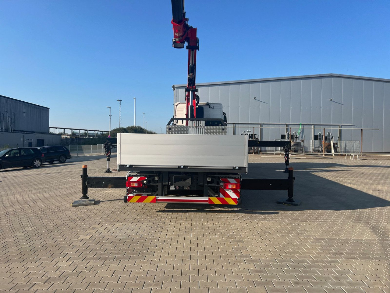 Volvo FH 500 8x2 Kran F710 RA2.26 - شاحنات مسطحة, شاحنة كرين: صورة 4 Volvo FH 500 8x2 Kran F710 RA2.26 - شاحنات مسطحة, شاحنة كرين: صورة 4