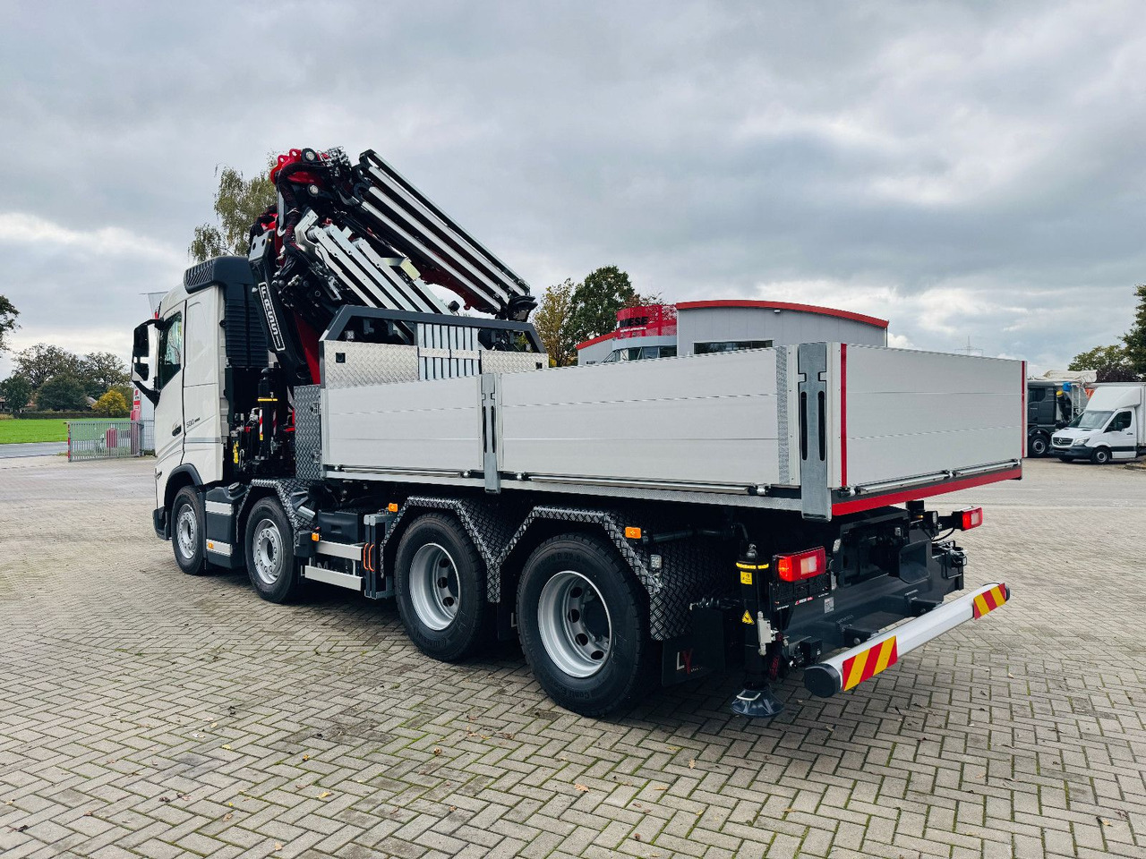 Volvo FH 500 8x4 Kran F820 RA2.27 Jib & Winde Sofort - شاحنة, شاحنة كرين: صورة 2 Volvo FH 500 8x4 Kran F820 RA2.27 Jib & Winde Sofort - شاحنة, شاحنة كرين: صورة 2