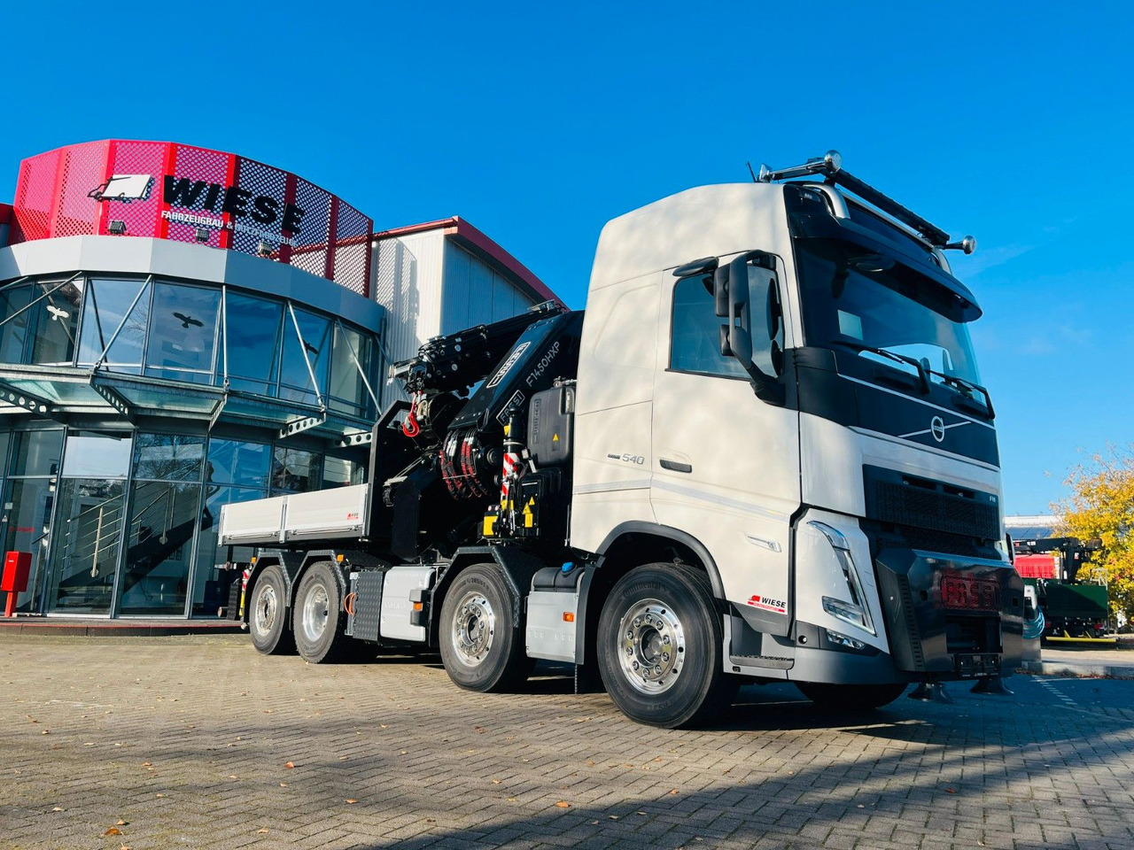 Volvo FH 540 SZM mit F1450 HXP Fly Jib + Winde - شاحنات مسطحة, شاحنة كرين: صورة 1 Volvo FH 540 SZM mit F1450 HXP Fly Jib + Winde - شاحنات مسطحة, شاحنة كرين: صورة 1