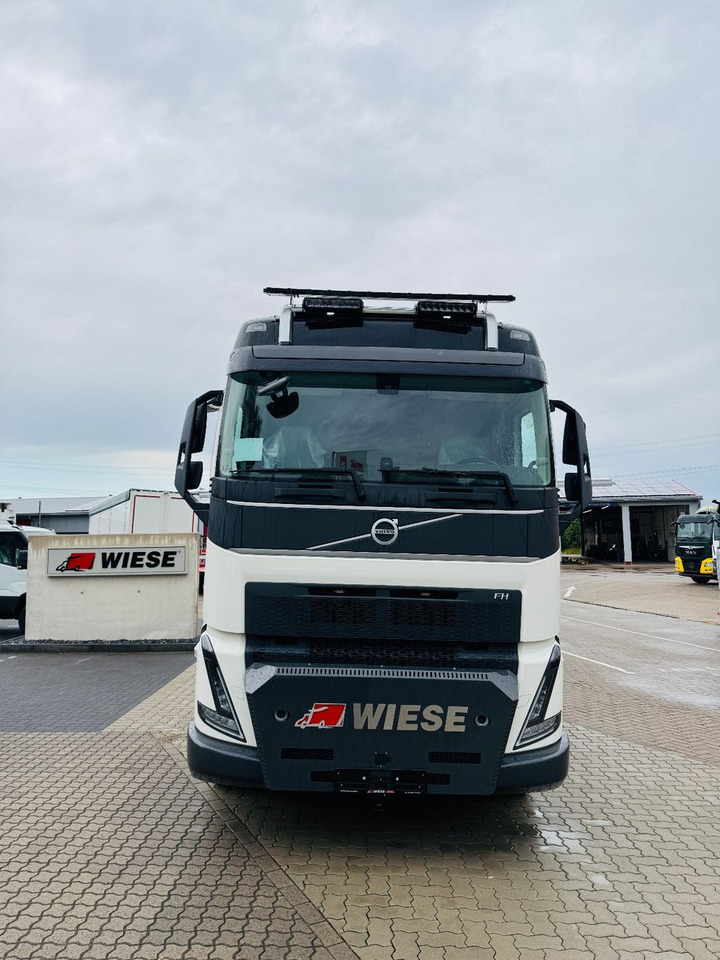 Volvo FH540 10x4 mit F1150 Ladekran, Sattelzugmaschine - شاحنات مسطحة, شاحنة كرين: صورة 4 Volvo FH540 10x4 mit F1150 Ladekran, Sattelzugmaschine - شاحنات مسطحة, شاحنة كرين: صورة 4